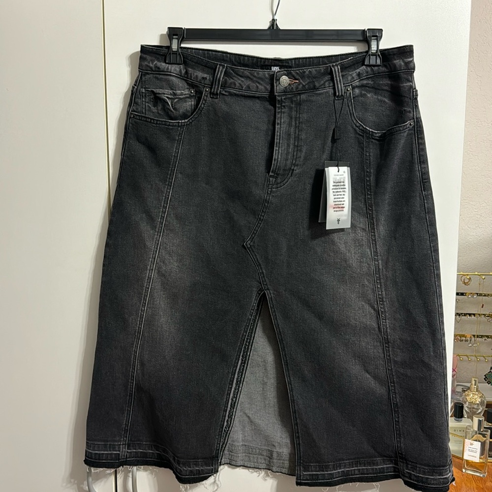 NWT FRYE MIDI DENIM SKIRT size 31